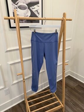 Spiritual Gangster Women's Leggings in Periwinkle